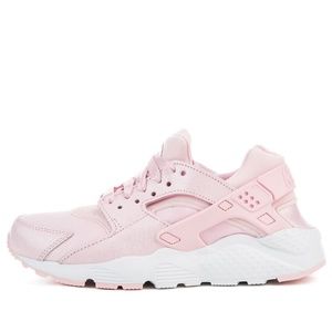 BABY PINK NIKE HUARACHES